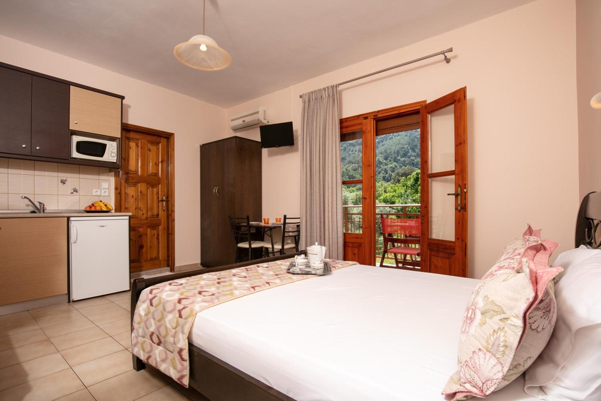 Dryades & Apartment