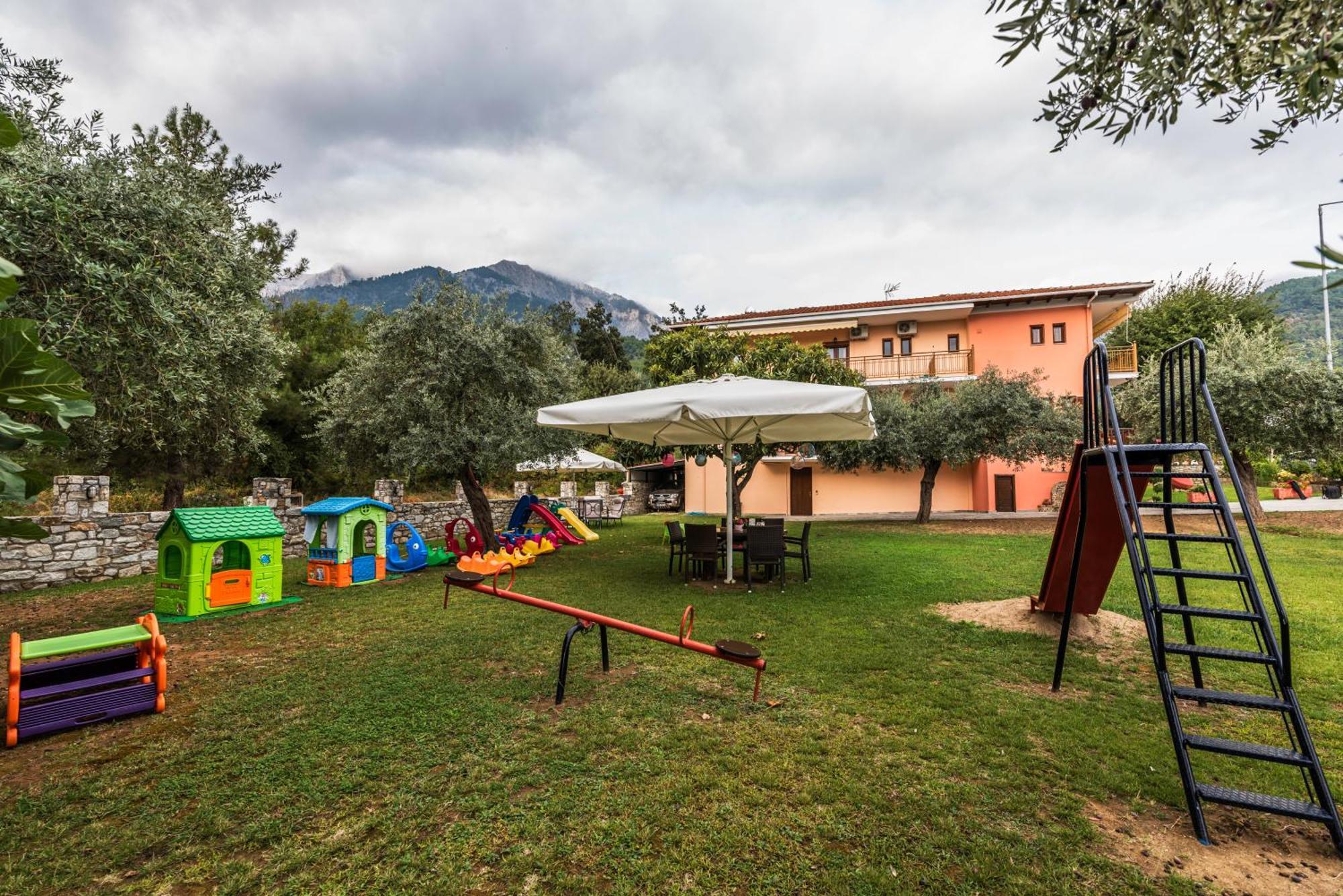 Dryades & Apartament *