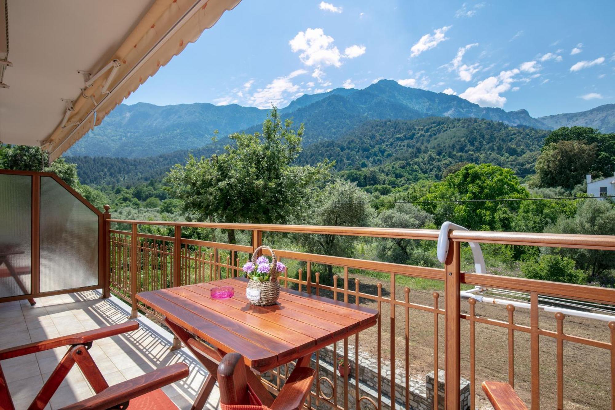 Apartament Dryades &